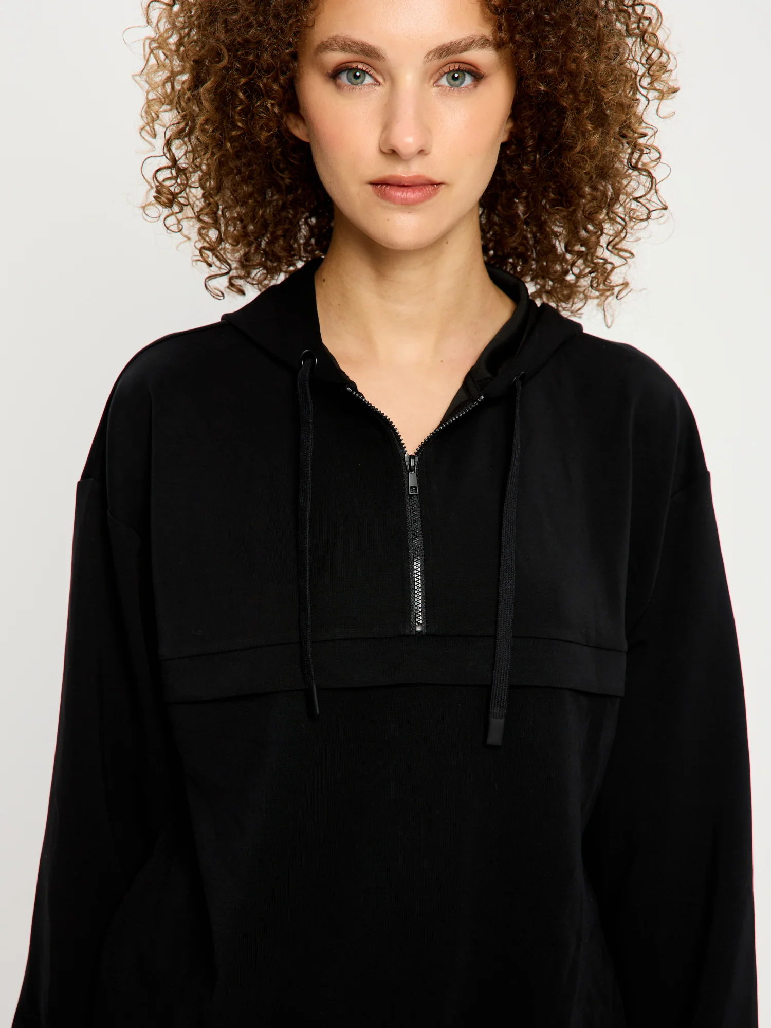 Classic Cut Sweat Black - Image 11