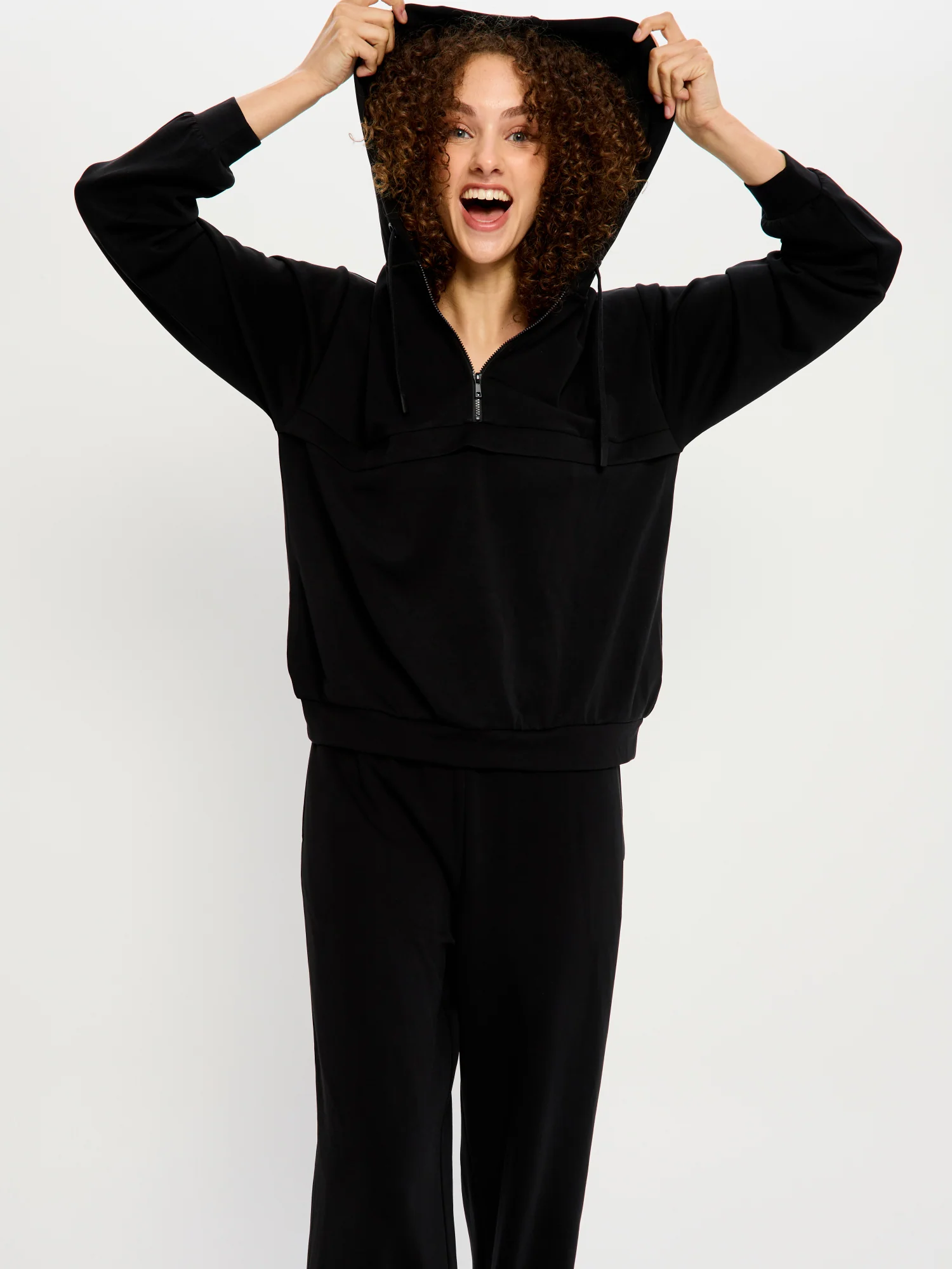 Classic Cut Sweat Black - Image 12
