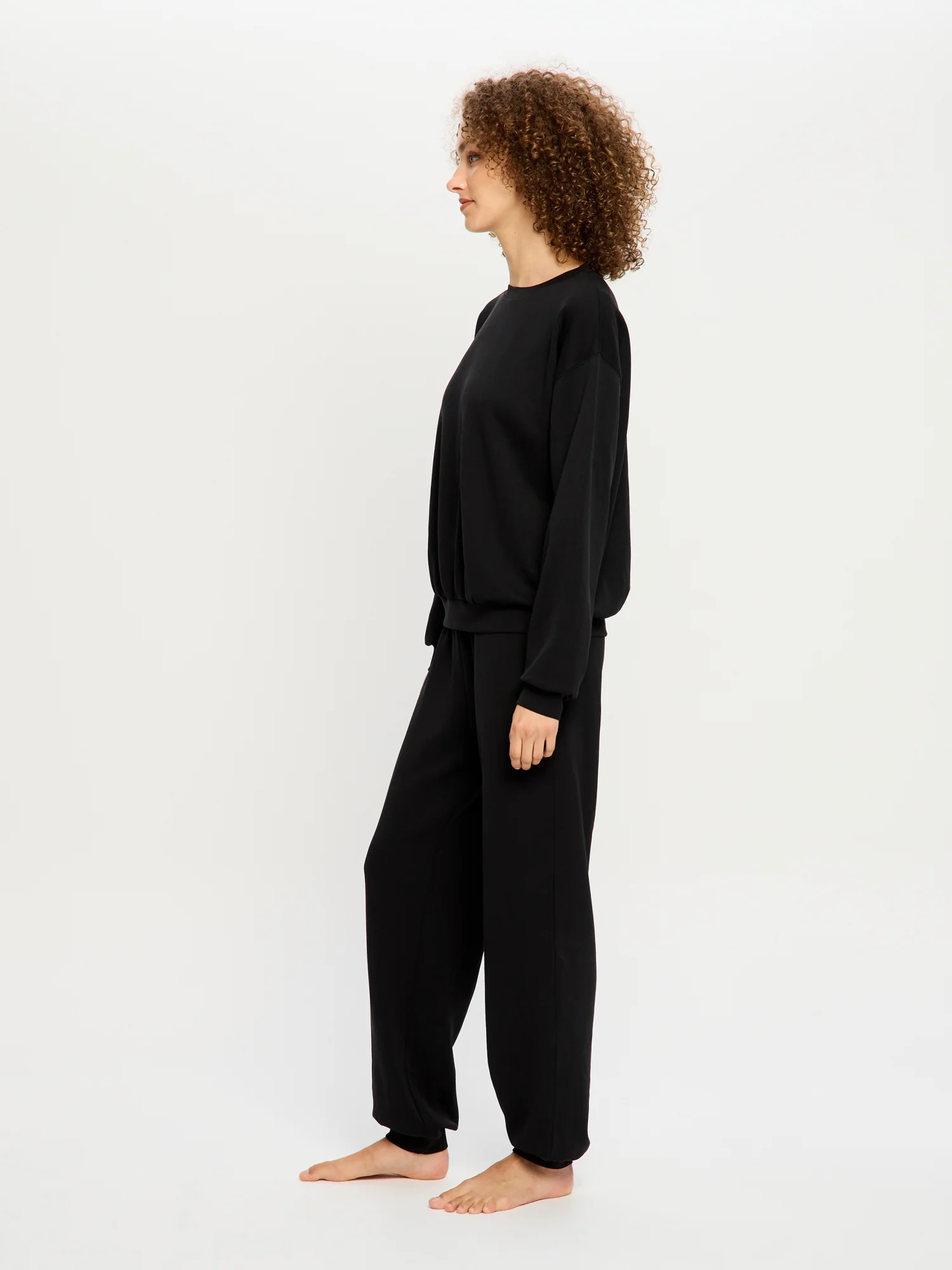 Classic Cut Sweat Black - Image 2