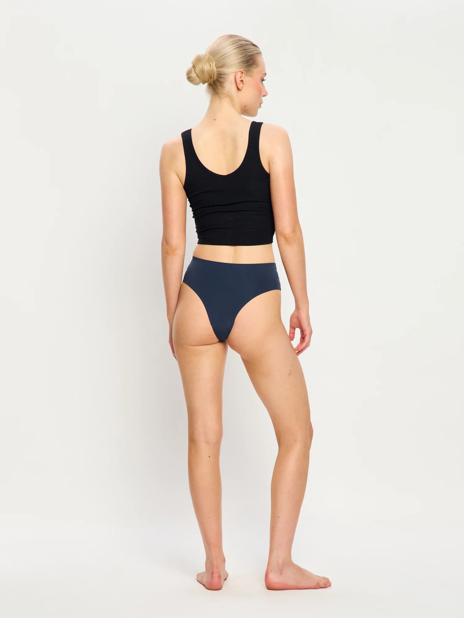 Puma X Modibodi Seamfree Active Hi Waist Cheeky Moderate Midnight 3 Pack - Image 4