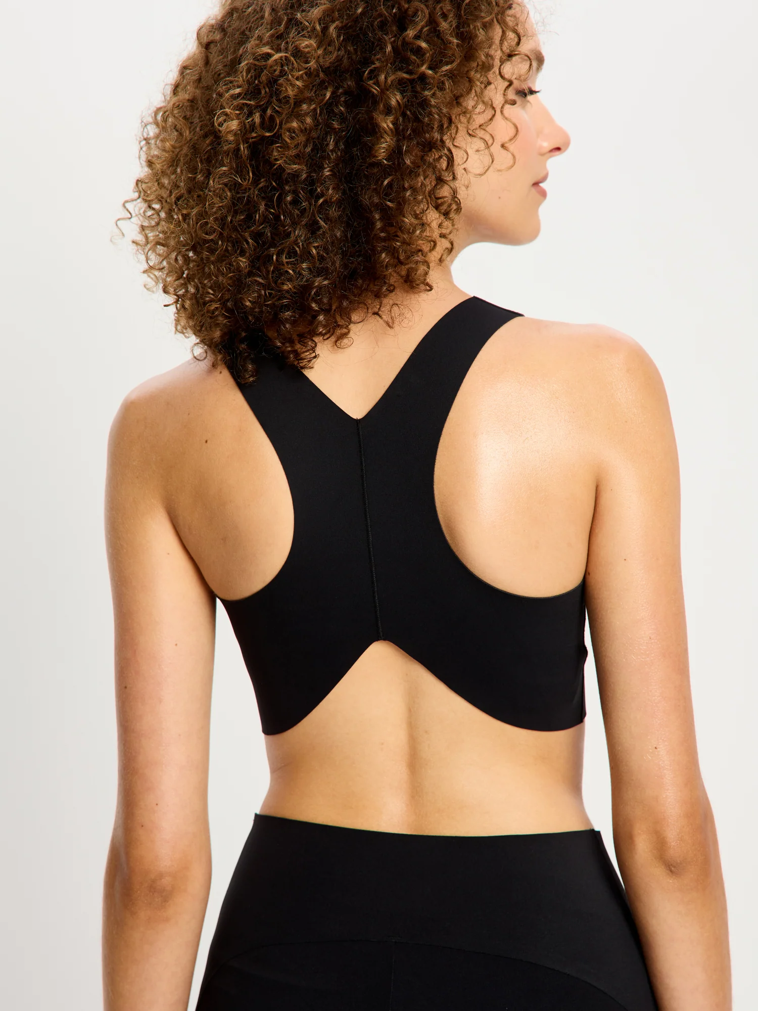 Sculpted Y Back Crop Black - Image 7