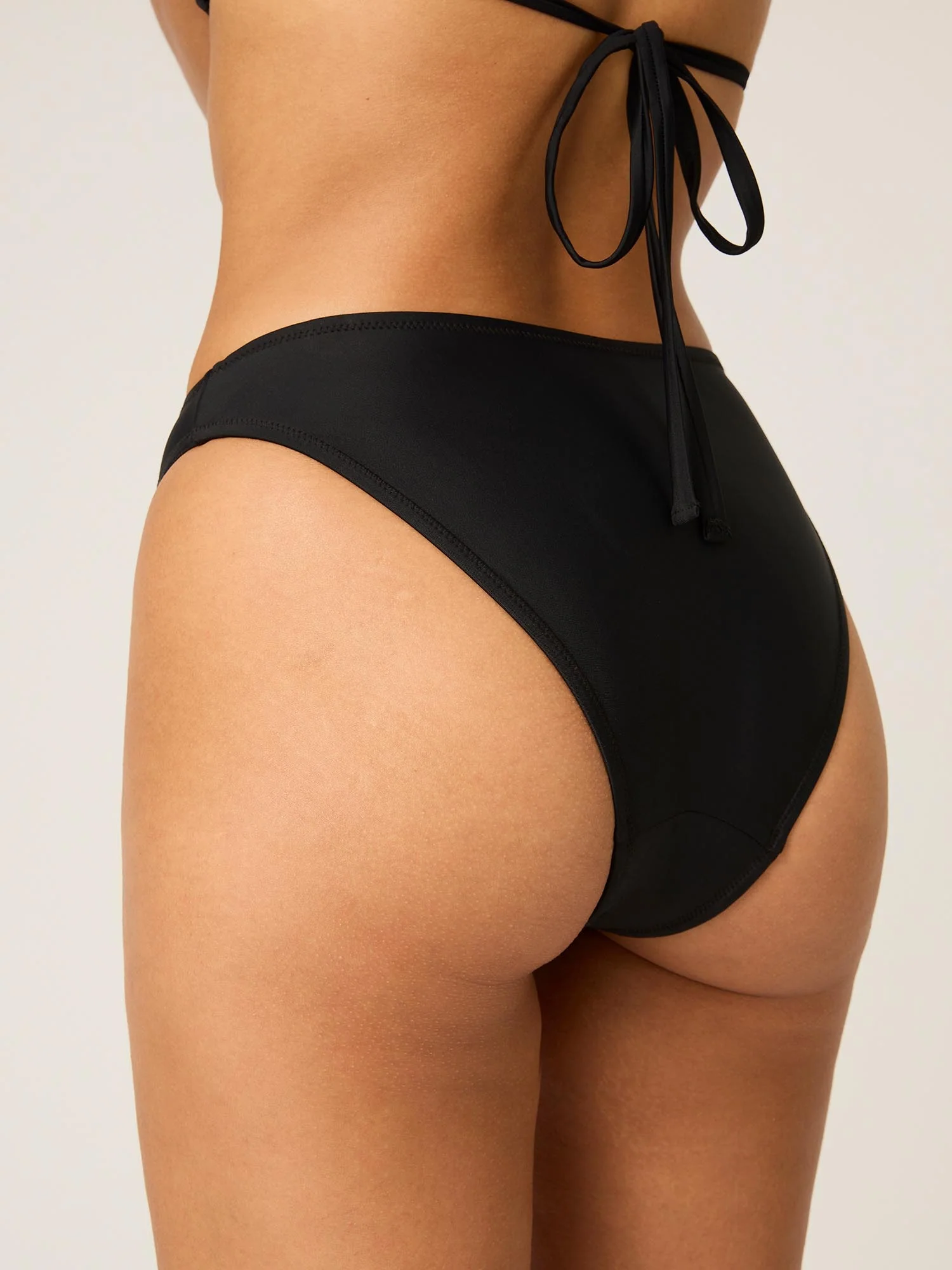 Swimwear Hi-Leg Cheeky Bottom Super Black - Image 4